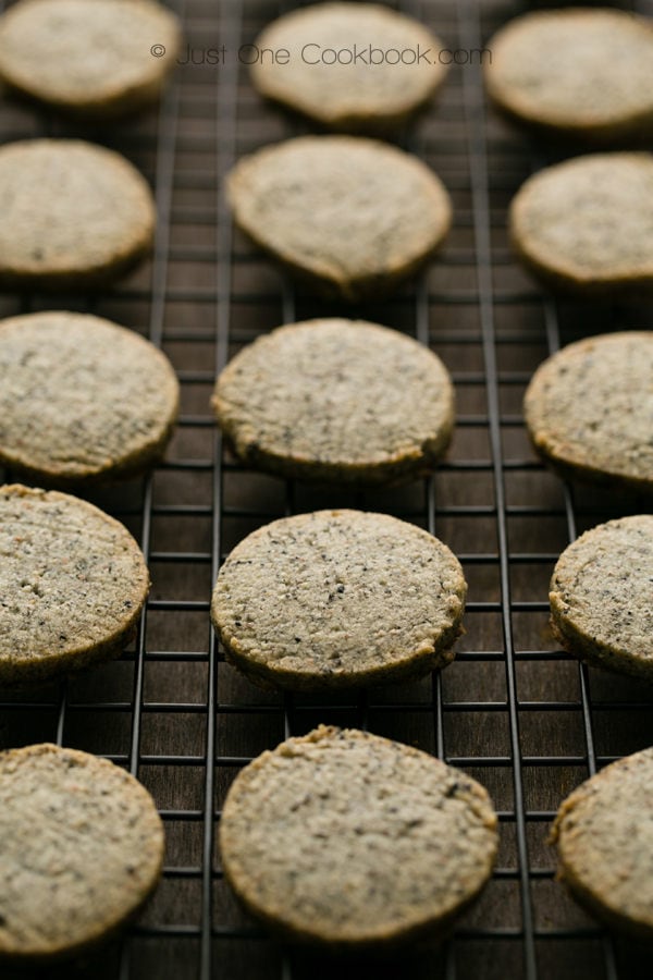 traditional japanese almond cookies