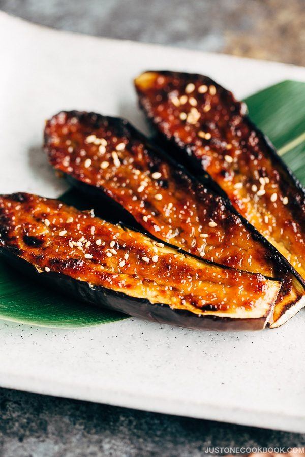 Miso Dengaku (Tofu, Eggplan, Daikon & Konnyaku) 味噌田楽 • Just One Cookbook