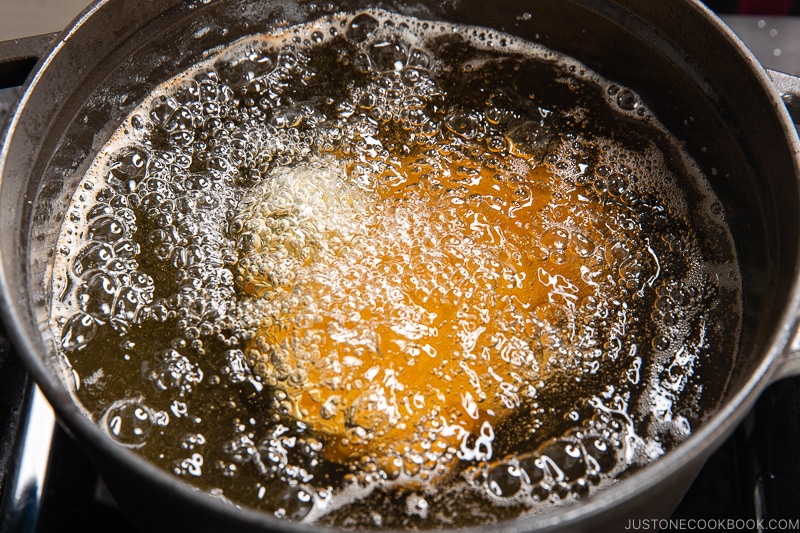 Deep Frying : 3 Ways to check oil temperature without a