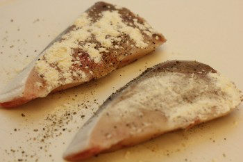 flour sprinkled on hamachi