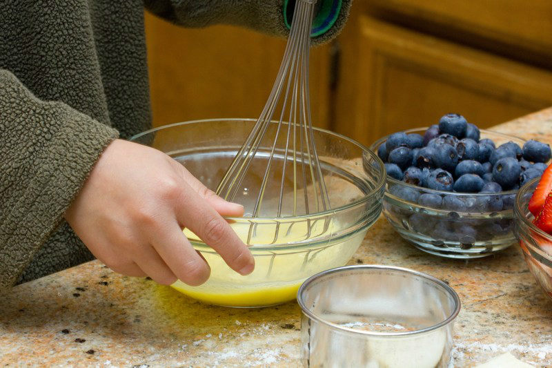 Mini Fruit Puff Pastry with Lemon Glaze 4