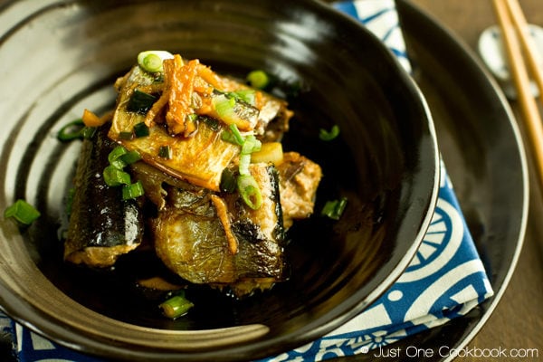 Sanma Teriyaki in a bowl.