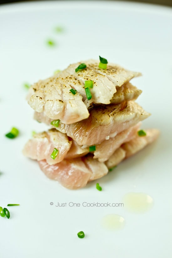 Seared Tuna topped with green onion.