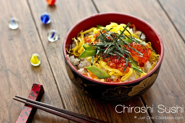 Quick & Easy Chirashi Sushi in a bowl.