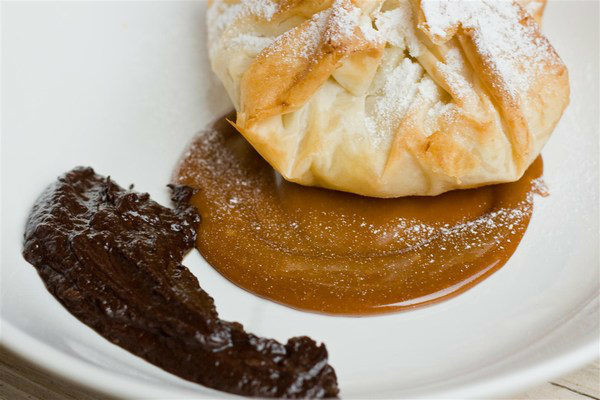 Flambéed Pear Purses with caramel sauce and ganâche III Flambéed Pear Purses with caramel sauce and ganâche III