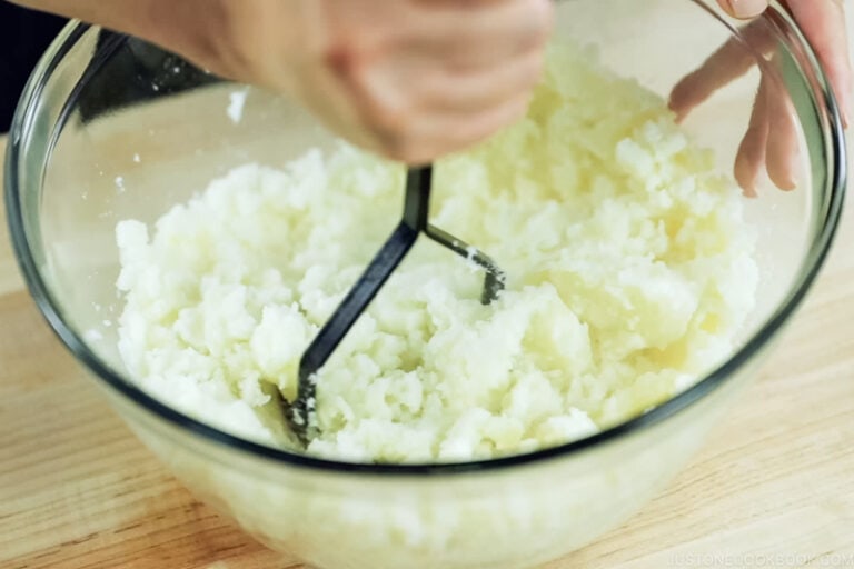 Japanese Croquettes (Korokke) お母さんのコロッケ • Just One Cookbook