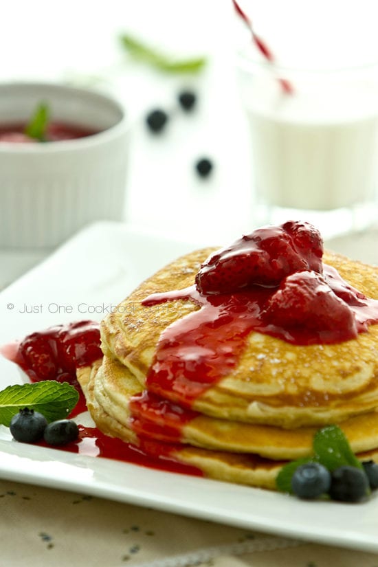 Buttermilk Pancakes | Just One Cookbook.com