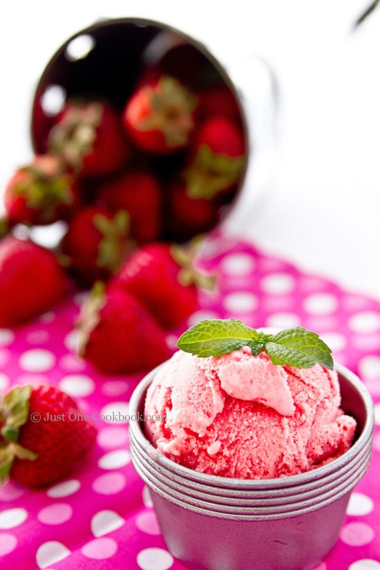 Strawberry Frozen Yogurt | JustOneCookbook.com Strawberry Frozen Yogurt in a cup.