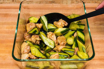 Cucumber and Chicken Marinated in Chili Oil 9