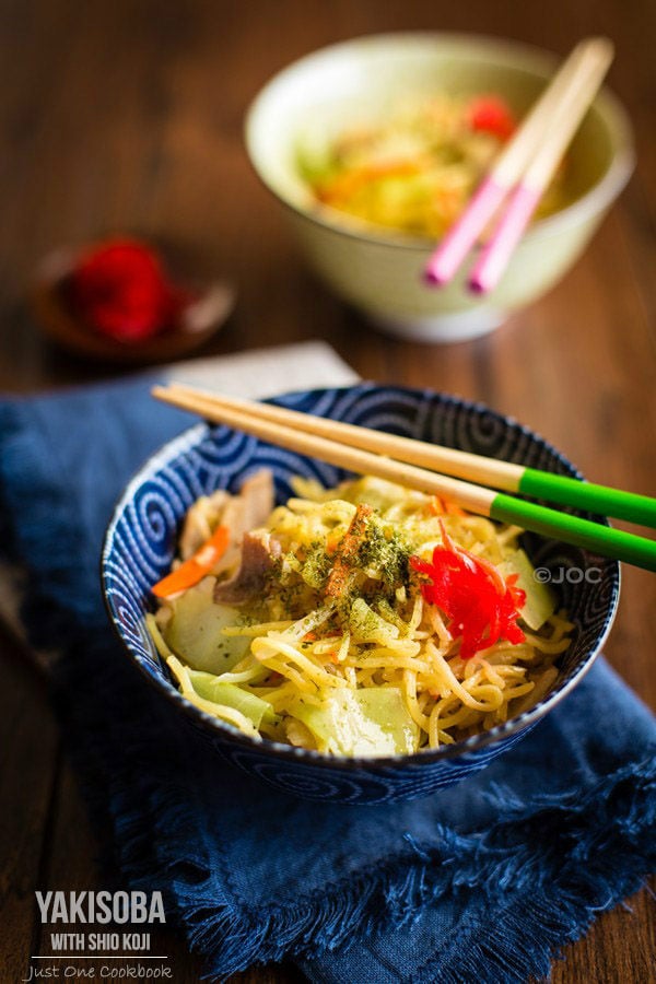 Yakisoba with Shio Koji in a blue bowl.