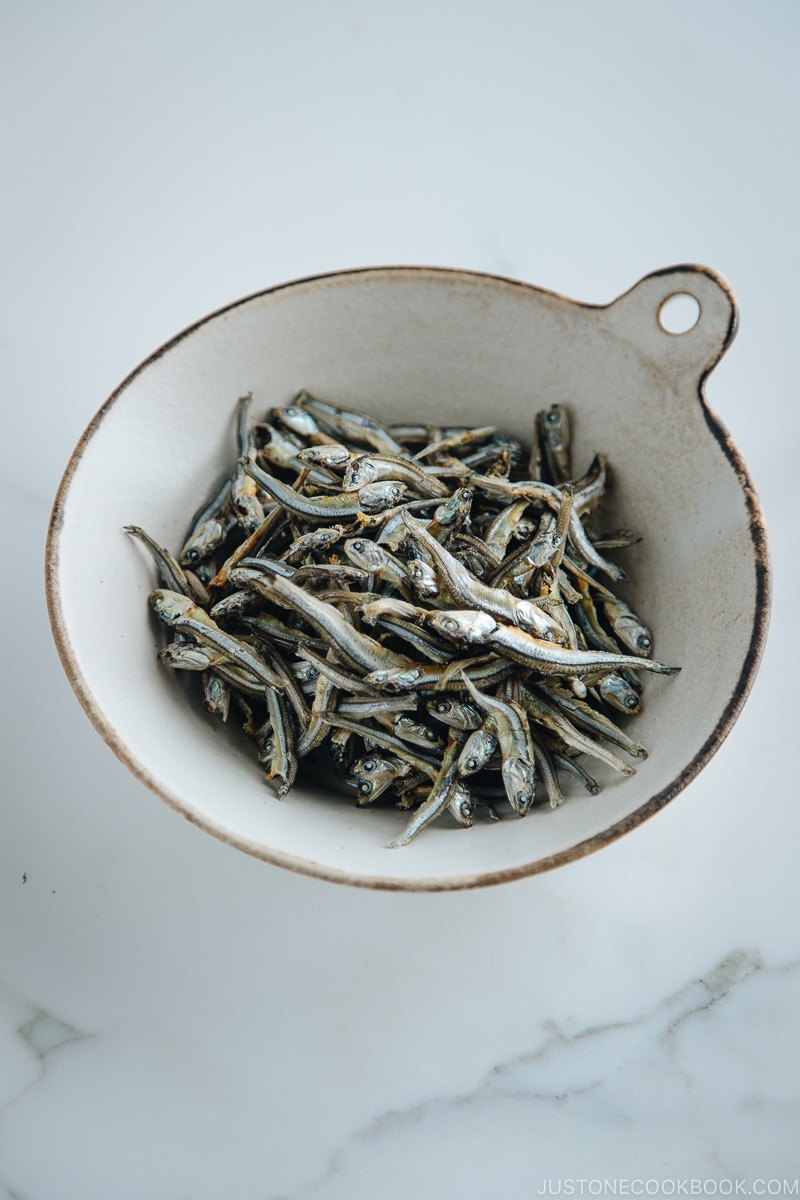 Anchovy (Iriko / Niboshi) | Easy Japanese Recipes at JustOneCookbok.comAnchovy (Iriko / Niboshi) | Easy Japanese Recipes at JustOneCookbok.com