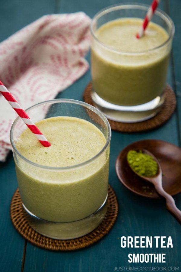 Two glass of Green Tea Smoothie on table.