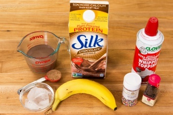 Chocolate Banana Smoothie Ingredients