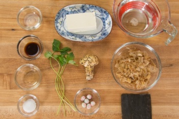 Matsutake Clear Soup Ingredients