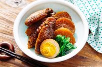 Slow Cooker Chicken Wings 鶏手羽と大根の煮物 | Easy Japanese Recipes at JustOneCookbook.com