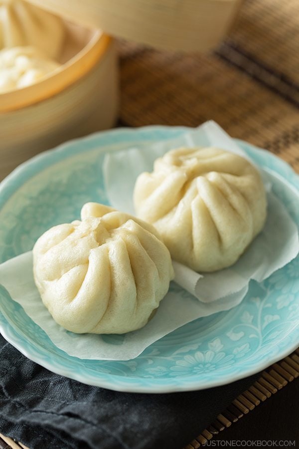 Nikuman (Steamed Pork Buns) 肉まん • Just One Cookbook