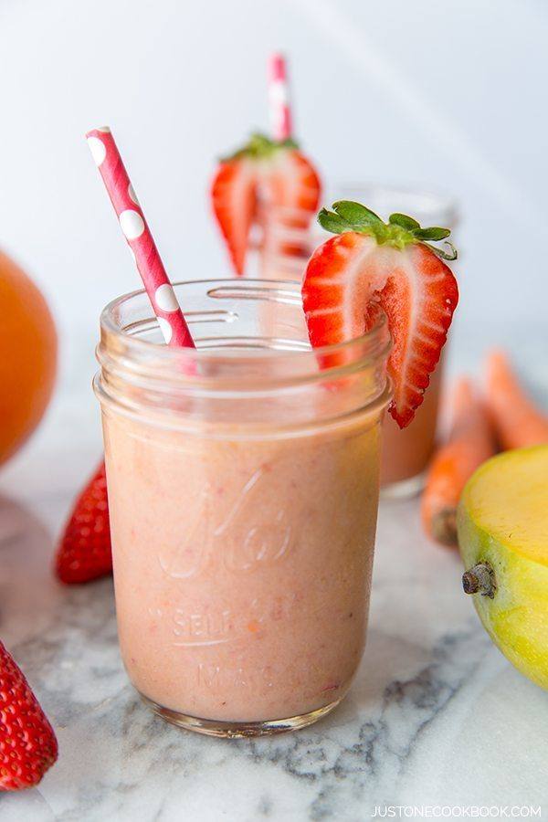 Strawberry Mango Smoothie in glasses.