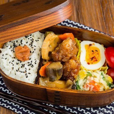 Sweet and Sour Chicken Bento | Easy Japanese Recipes at JustOneCookbook.com