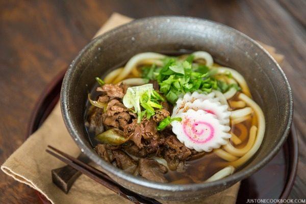 Beef Udon, Niku Udon in a bowl.