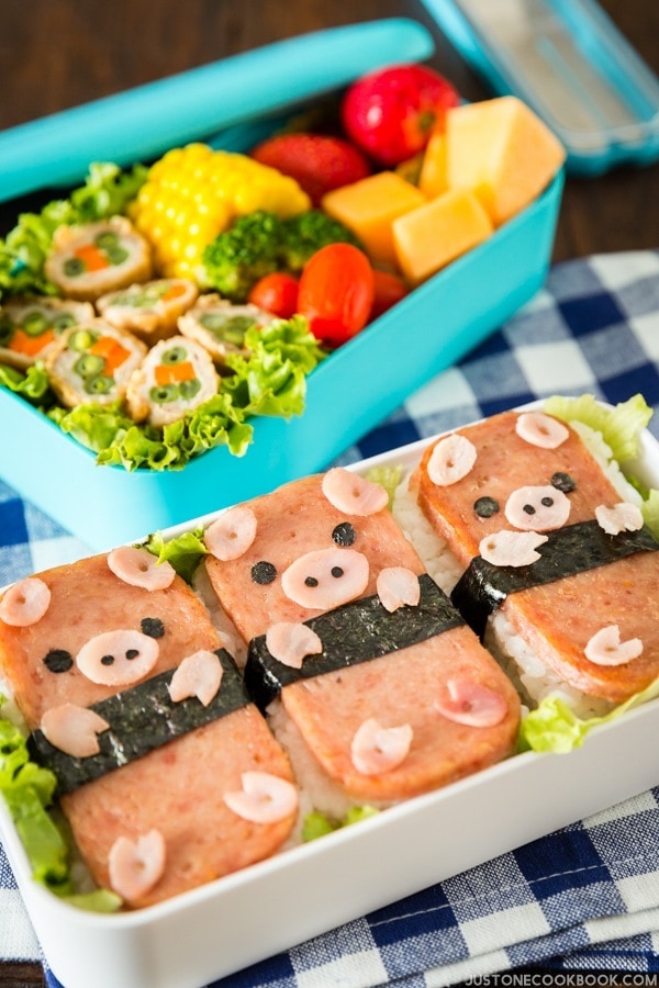Piggy Spam Musubi Bento | Easy Japanese Recipes at JustOneCookbook.com