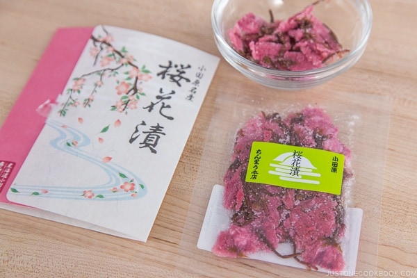 Salt Pickled Cherry Blossoms
