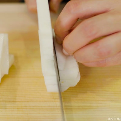 Hyoshigigiri | Japanese Cutting Technique | Easy Japanese Recipes at JustOneCookbook.com