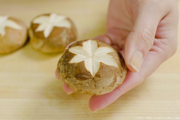 Shiitake Hanagiri | Japanese Cutting Techniques (Hanagiri) | Easy Japanese Recipes at JustOneCookbook.com