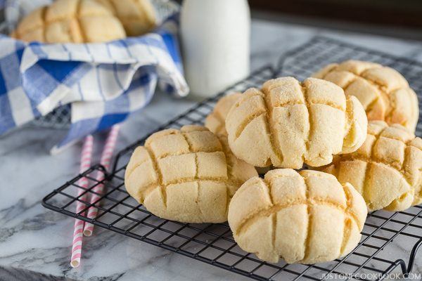 Melon Pan on a wire rack.