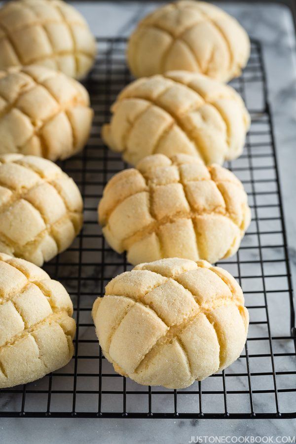 Melon Pan on a wire rack.