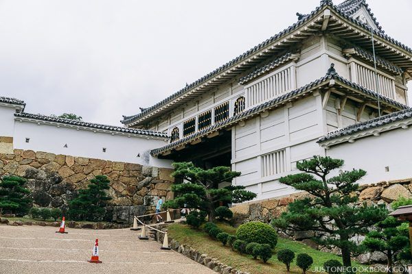 large white entrance gate at Himeji Castle