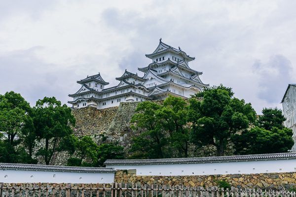 exterior of himeji castle