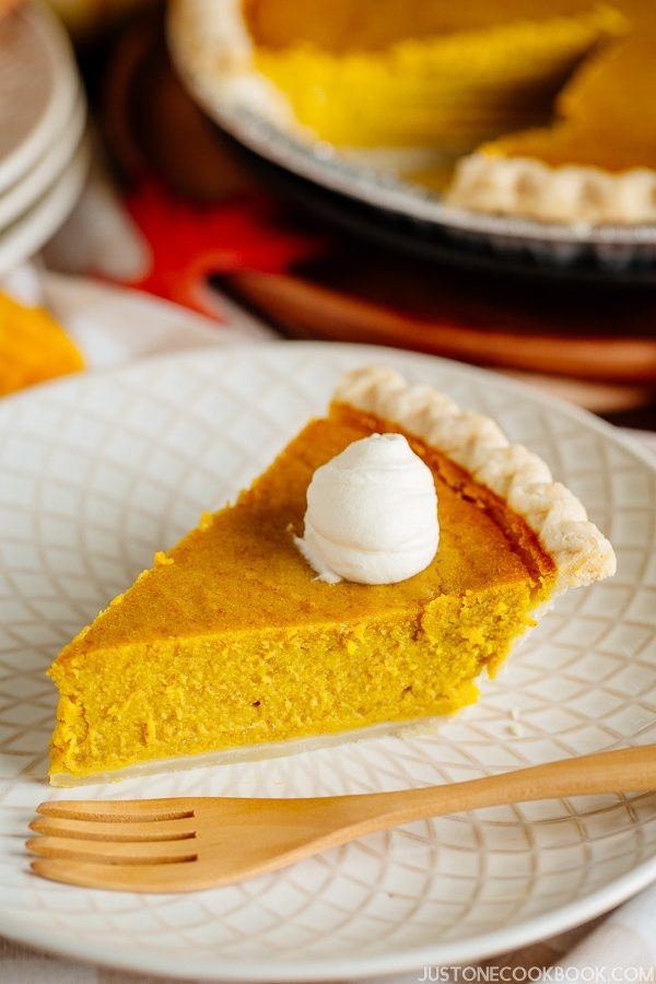 Kabocha Squash Pie (かぼちゃパイ) | Easy Japanese Recipes at JustOneCookbook.com