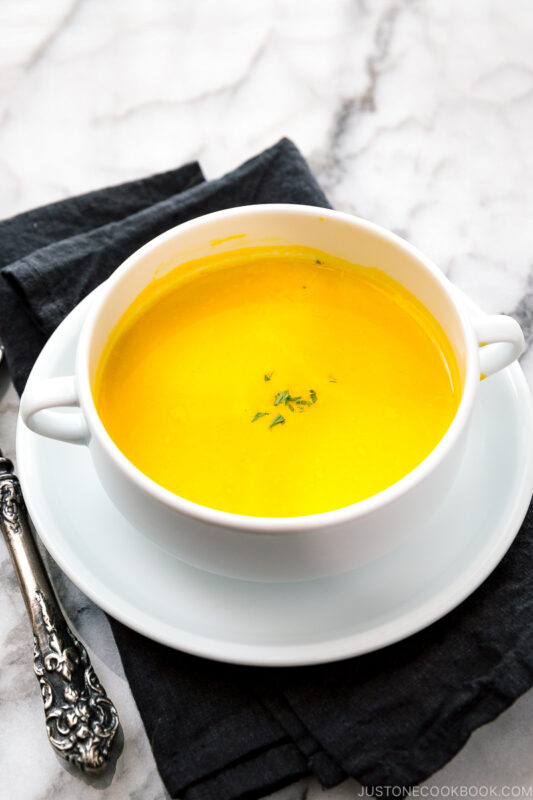 Kabocha Squash Soup かぼちゃスープ • Just One Cookbook