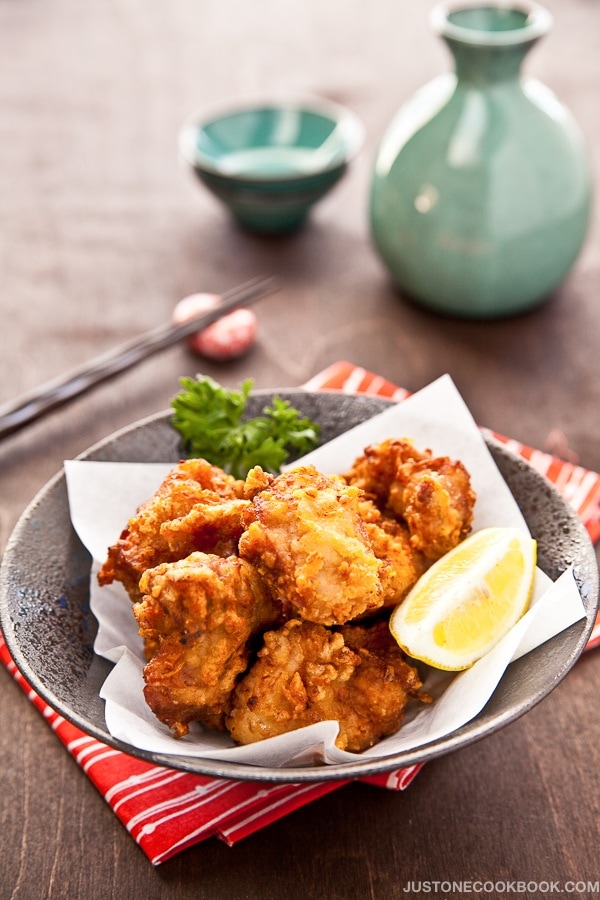 Chicken Karaage 鶏の唐揚げ | Easy Japanese Recipes at JustOneCookbook.com