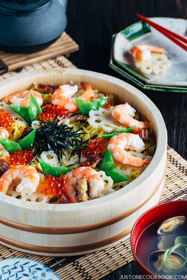 chirashi sushi
