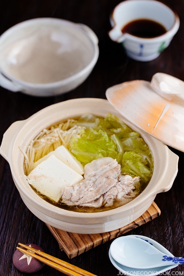 Hot Pot for One with Napa Cabbage & Sliced Pork Belly (白菜と豚バラの一人鍋) | Easy Japanese Recipes at JustOneCookbook.com