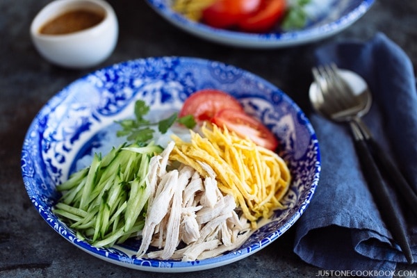 Honey Sesame Shirataki Noodles (冷)しらたきヌードル はちみつ胡麻ドレ和え | Easy Japanese Recipes at JustOneCookbook.com