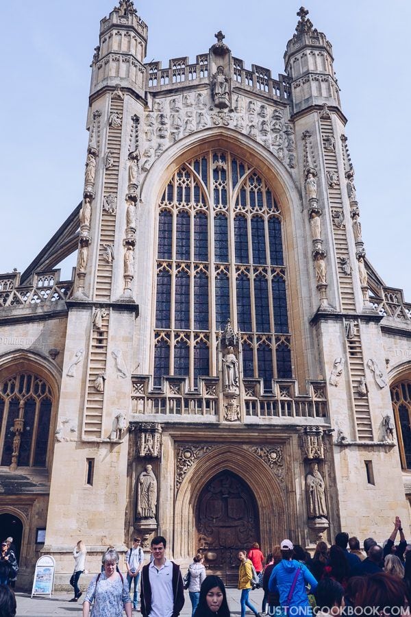 London Travel Guide - Roman Bath