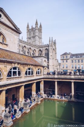 London Travel Guide - Roman Bath