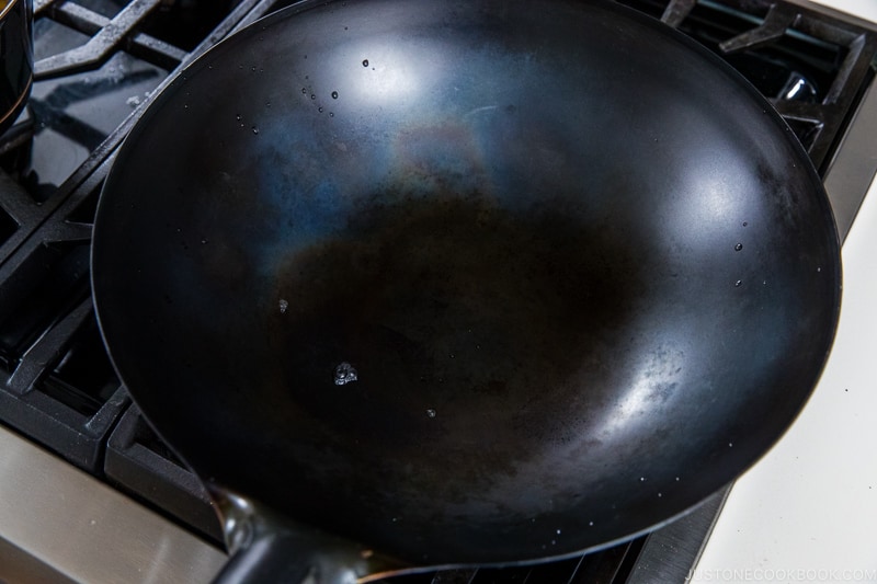 heating up a wok to remove water - How to Season a Wok | www.justonecookbook.com