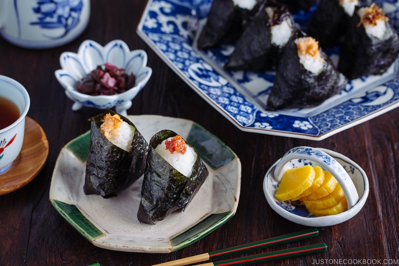 Make this classic Onigiri (Japanese Rice Balls) for your school lunch and potluck! #onigiri #riceball | Easy Japanese Recipes at JustOneCookbook.com