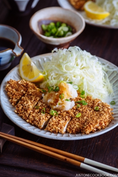 Gluten Free Baked Chicken Katsu グルテンフリー揚げないチキンカツ | Easy Japanese Recipes at JustOneCookbook.com