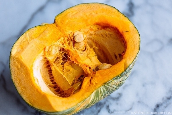 Kabocha Squash Pumpkin | Pantry | Easy Japanese Recipes at JustOneCookbook.com