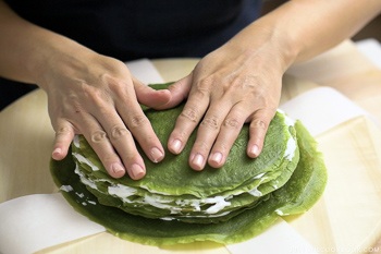 Matcha Mille Crepe Cake 18