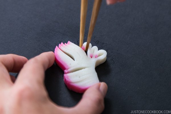 Decorative Kamaboko Cutting - Matsu 3