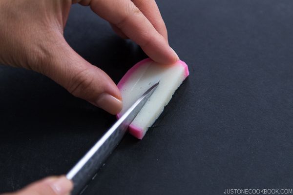 Decorative Kamaboko Cutting - Matsuba 2