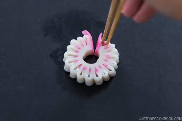 Decorative Kamaboko Cutting - Peacock 4