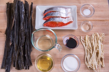 Salmon Kombu Roll Ingredients