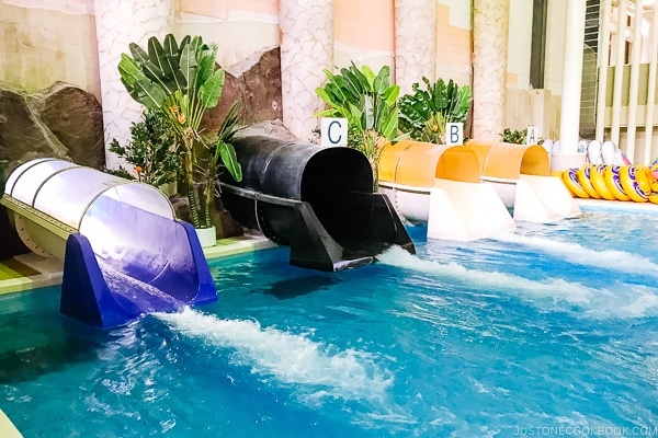 indoor slide Aquabeat Suginoi Hotel Beppu - Beppu travel guide | justonecookbook.com