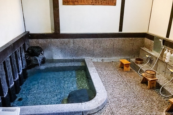 private indoor hot spring at Musouen Hotel 山のホテル 夢想園 - Yufuin Travel Guide | justonecookbook.com